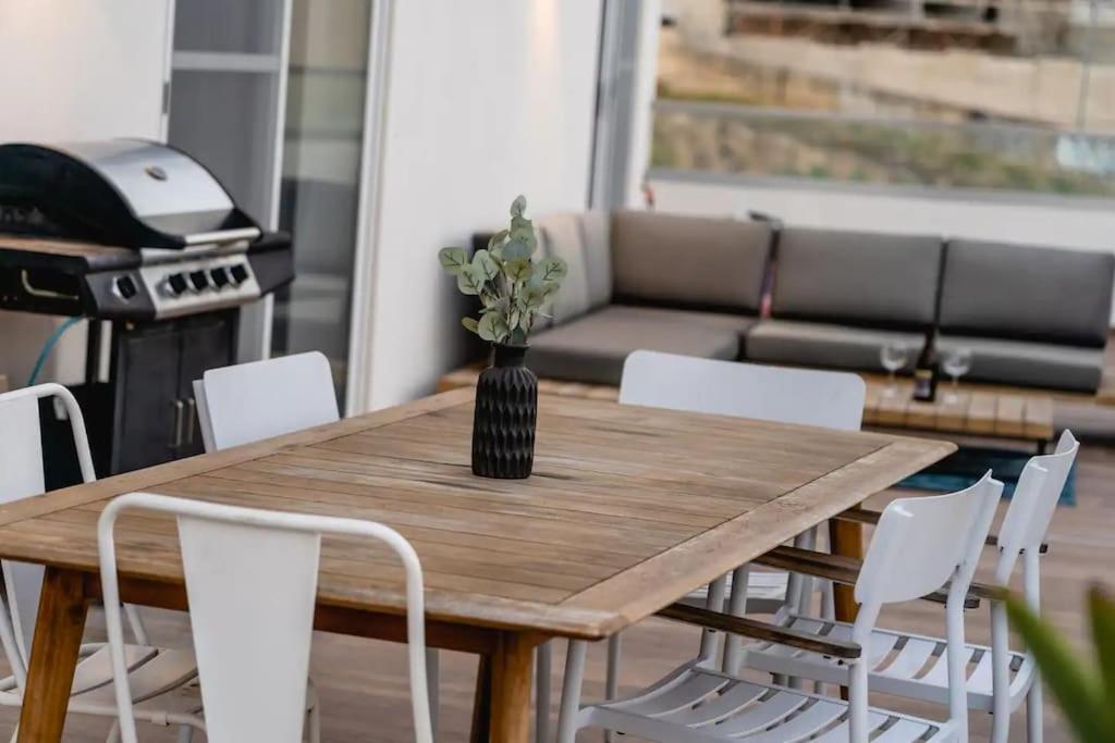 شقة Luxurious & Stylish Penthouse With Private Pool مسيدا المظهر الخارجي الصورة